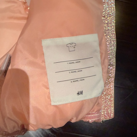 H&M Iridescent Pink Puffer Vest - Picture 6 of 6